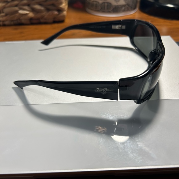 Maui Jim Longboard Sunglasses MJ-222-11 - Picture 2 of 10